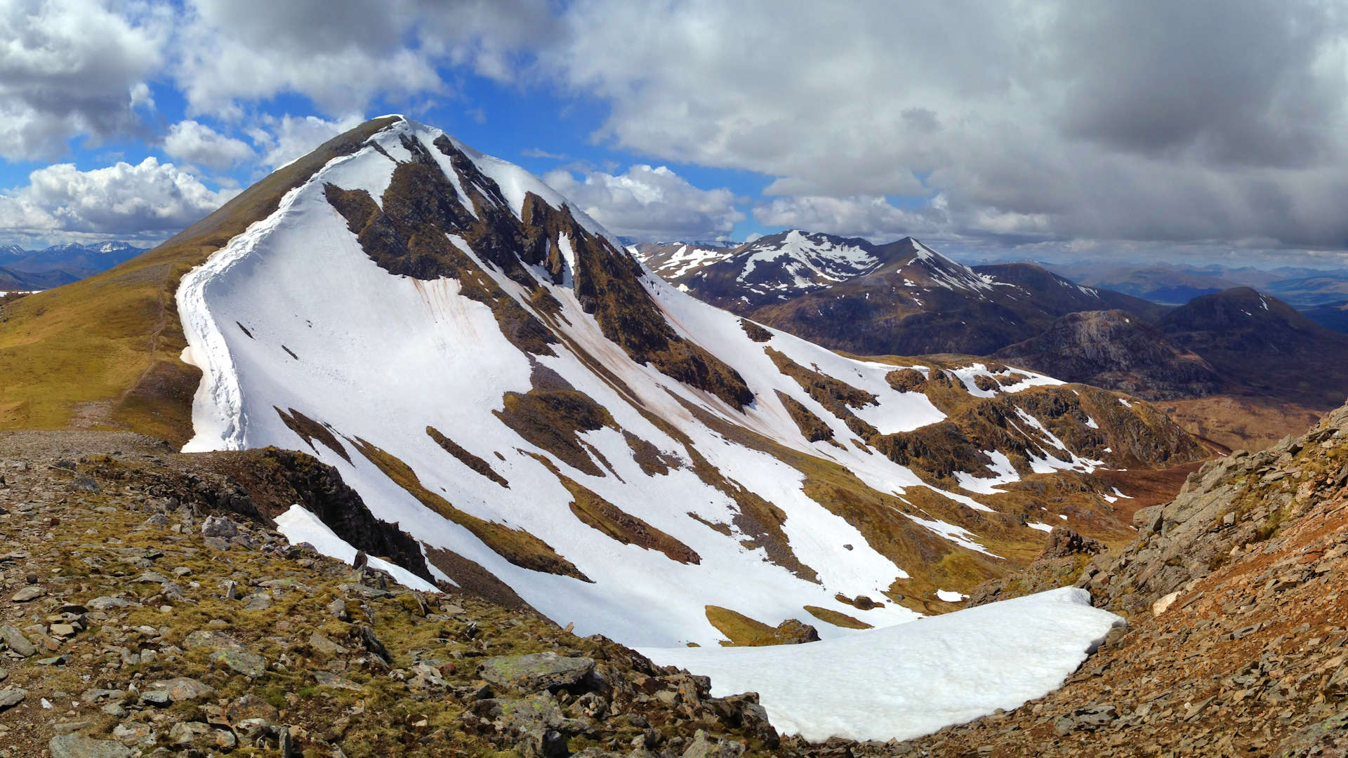 Stob Coire Easain - View 2